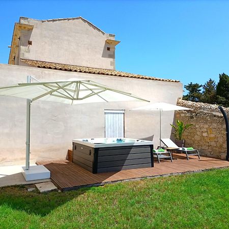 Ballium Luxury Relais Avola Exterior photo