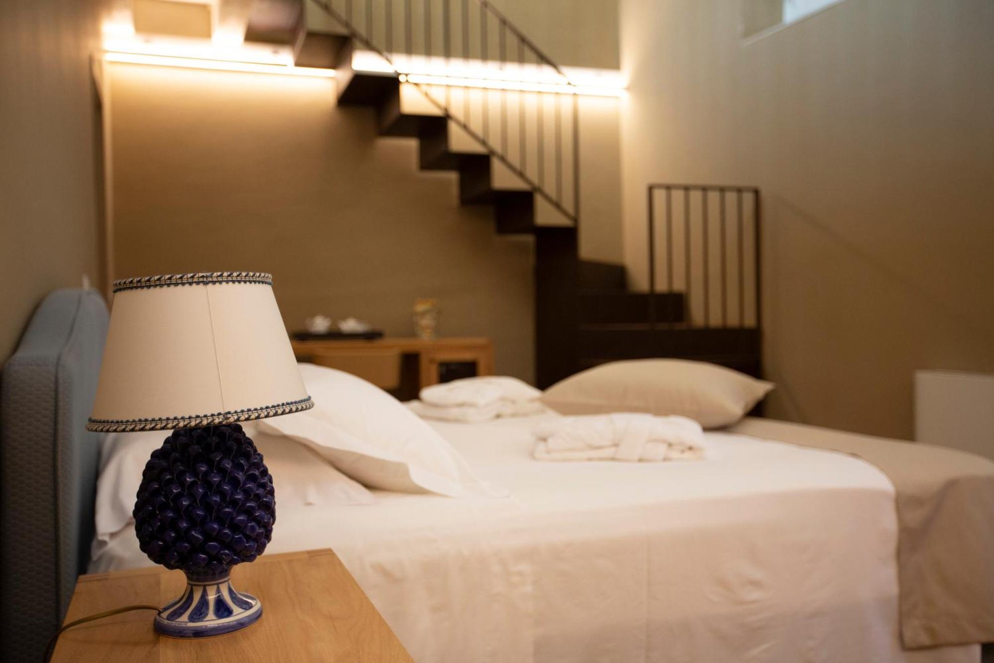 Ballium Luxury Relais Avola Exterior photo