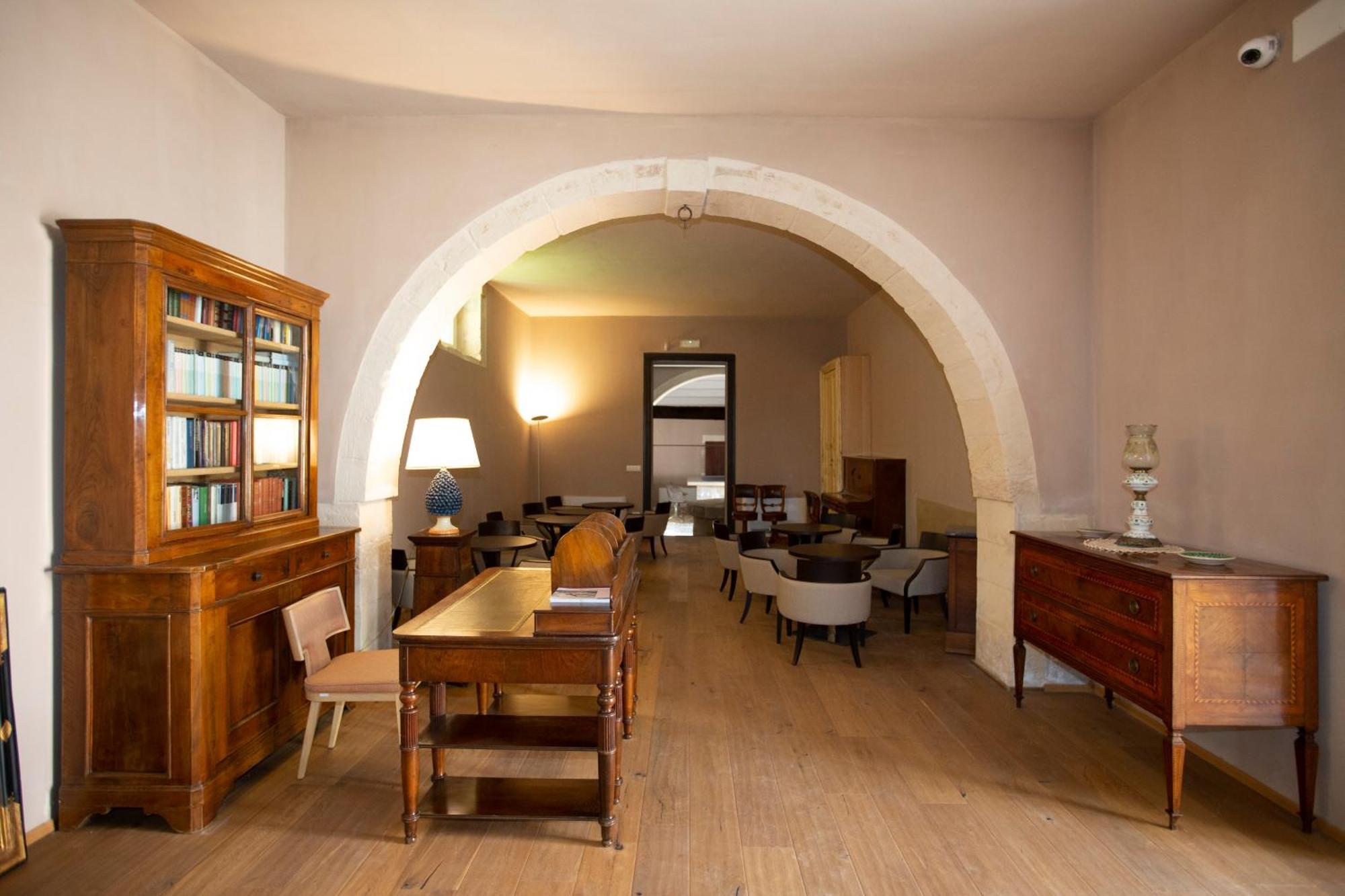Ballium Luxury Relais Avola Exterior photo
