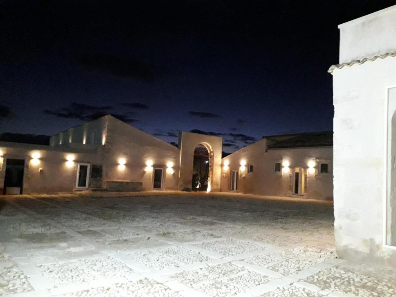 Ballium Luxury Relais Avola Exterior photo